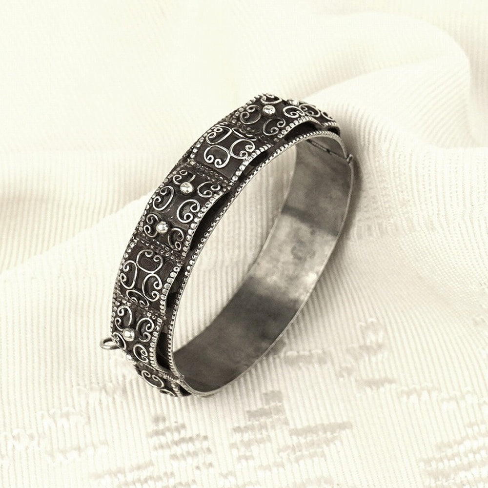 レイトレイシー シルバーバングル限定品シリアルNo3 レイトレイシー シルバーバングル限定品シリアルNo3 - メルカリ