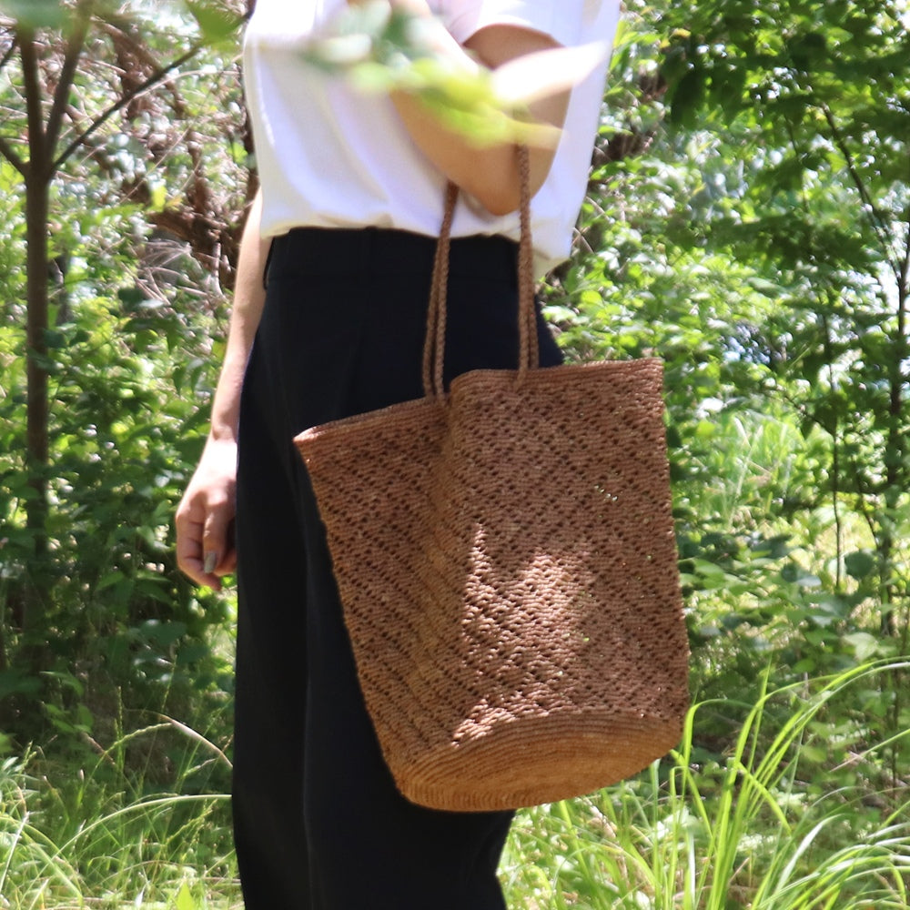 ラフィアかぎ編み波透かしバッグ 丸底 | マンゴロベ