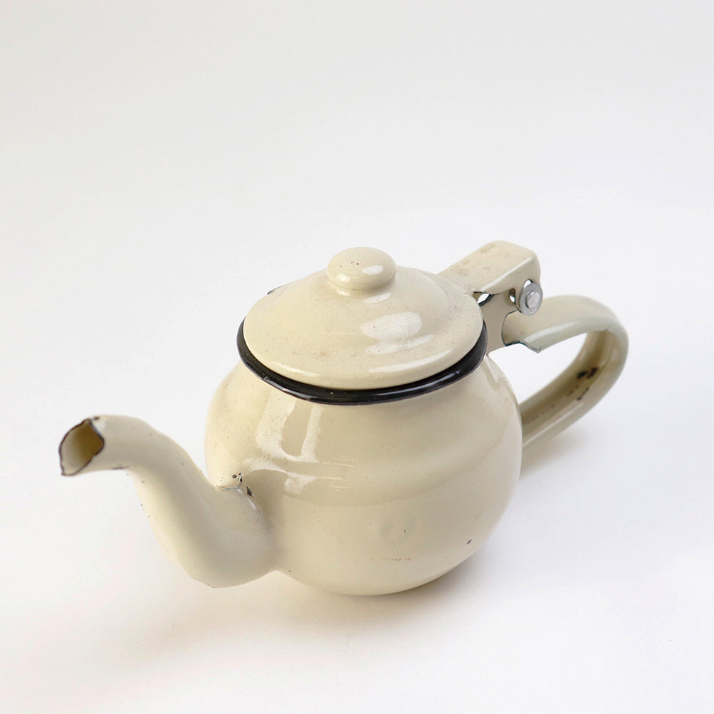 ホーローティーポット S クリーム | マンゴロベ