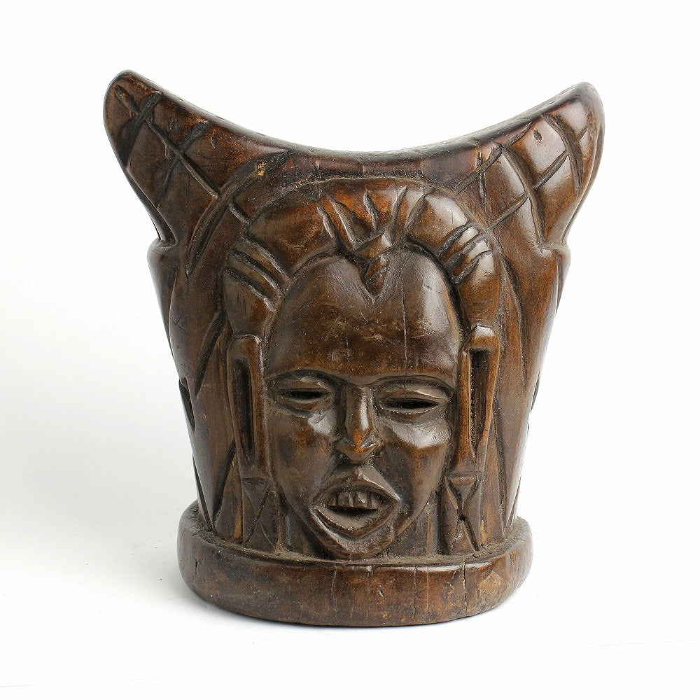 アフリカ　エチオピア　グラゲ　木枕 アフリカ エチオピア グラゲ 木枕 グラゲ族 ／ 枕 | FUCHISO