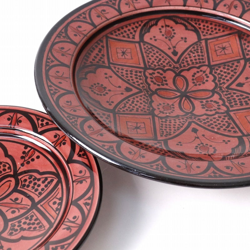 サフィ陶製飾り皿　ボルドーレッド