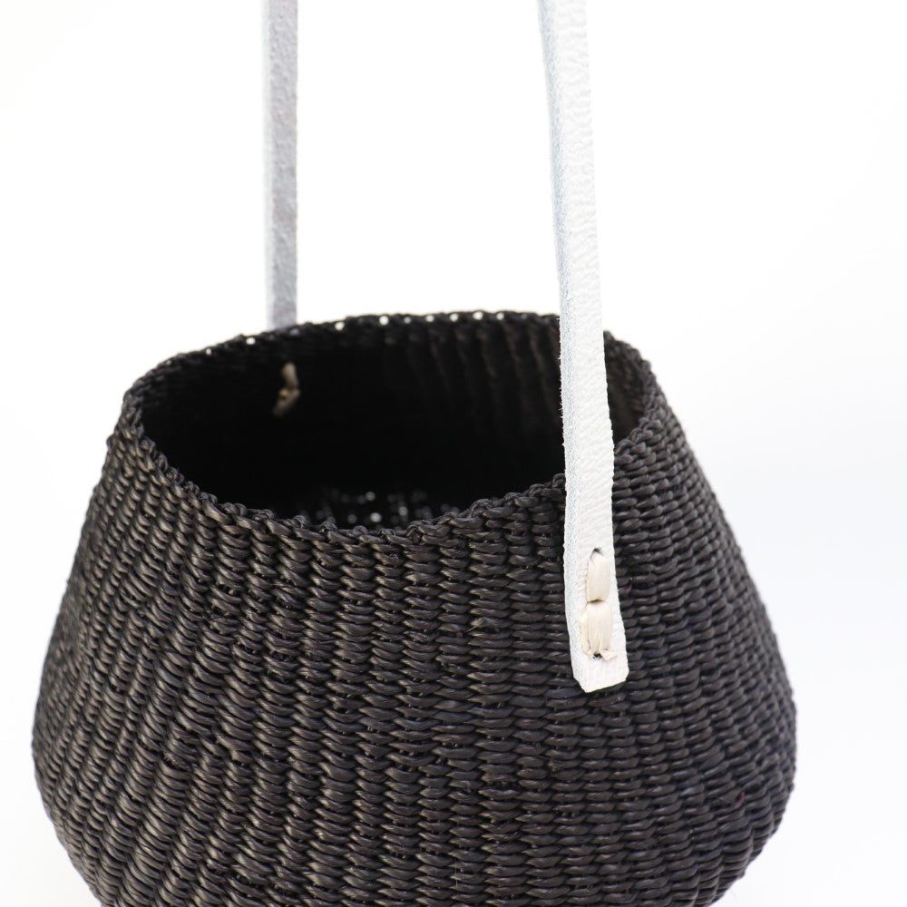 ニャリガバスケット ぷっくりミニカゴ 白革ショルダー 黒