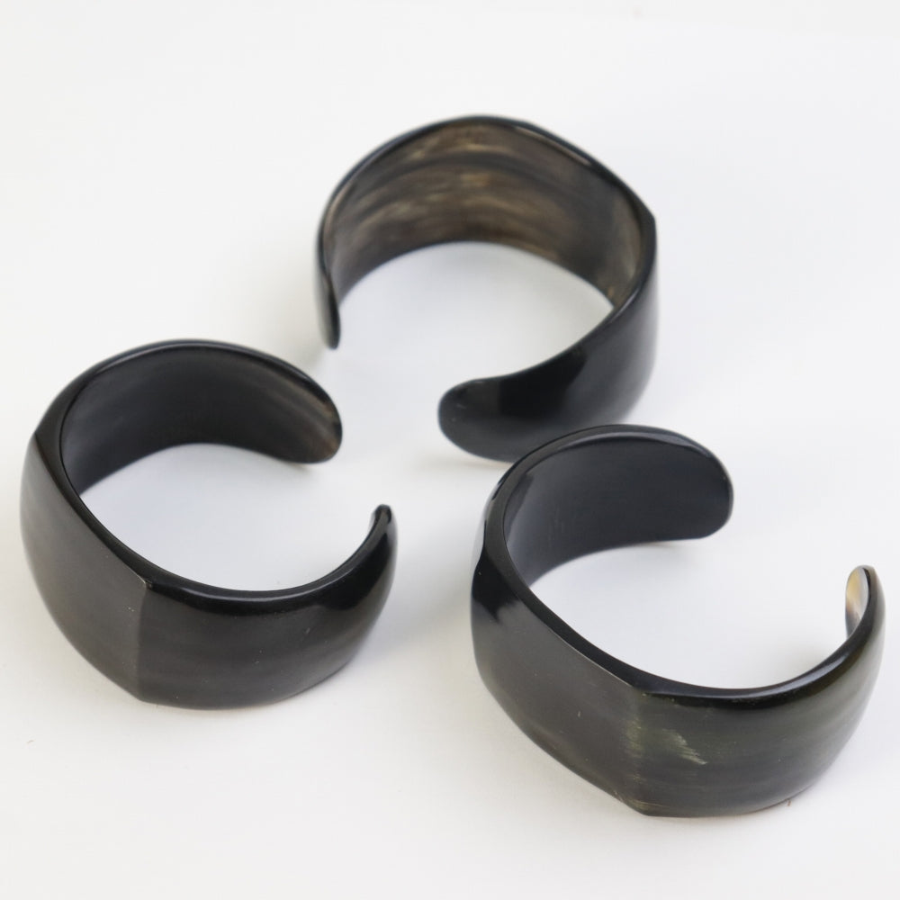 牛角バングル 面平ら