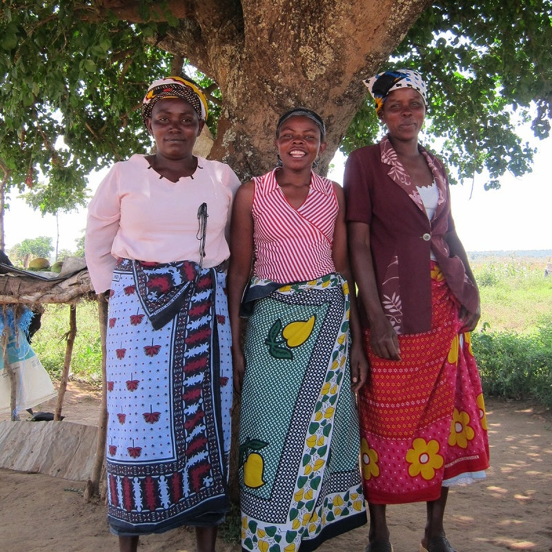 カンガ ケニア フチ縫い WAKENYA TUDUMISHE AMANI