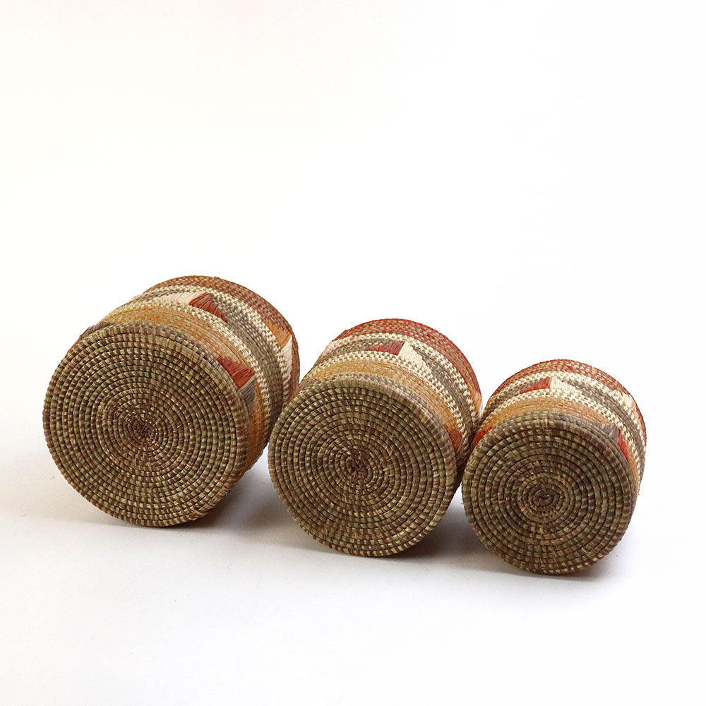 ブウィンディ ゴリラの森ラフィアの葉バトゥワバスケット