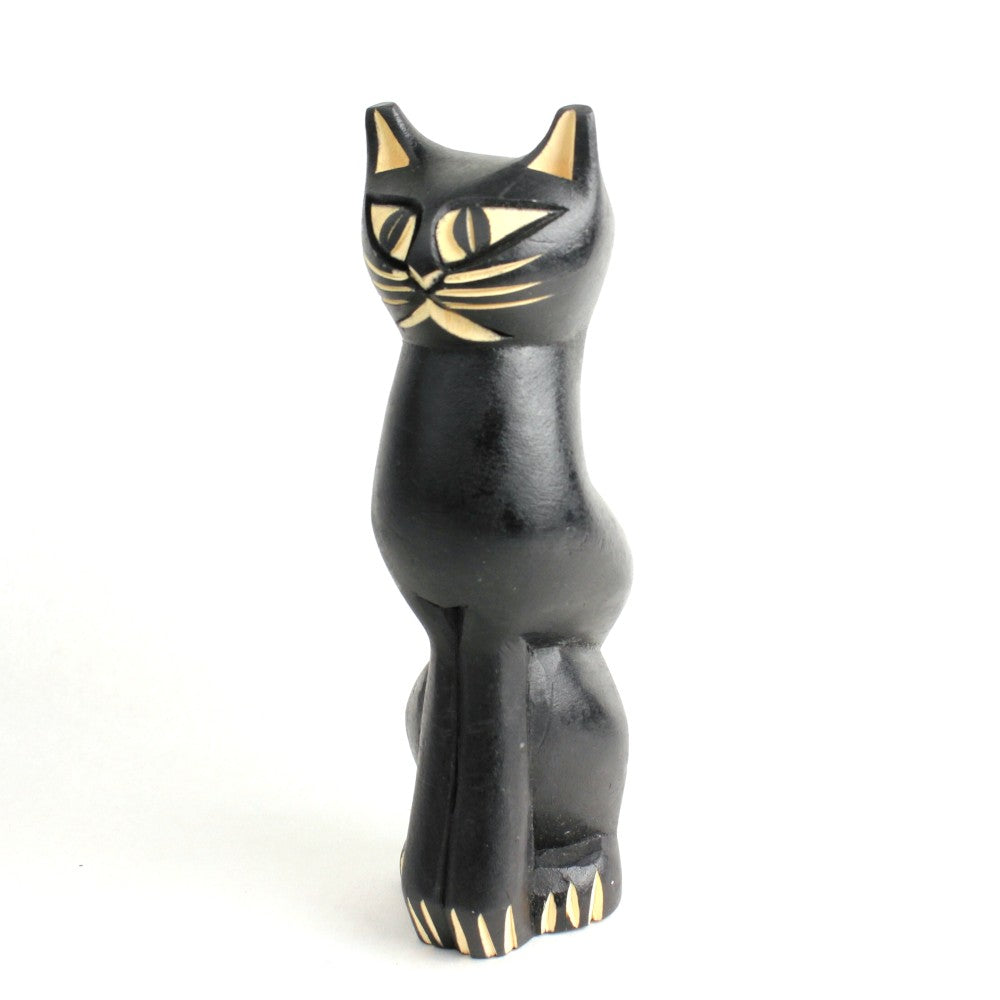 木の黒猫