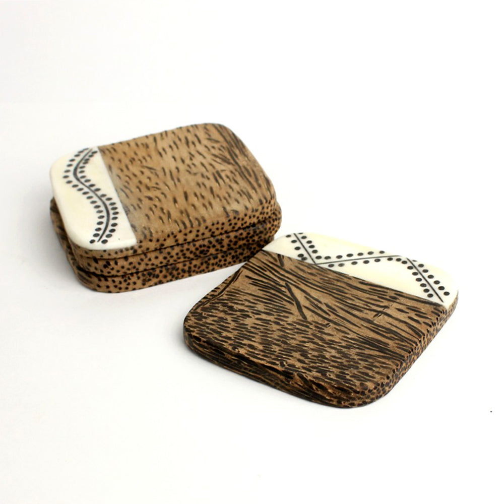 ココナッツウッド スクエアコースター 牛骨装飾アイ 魚