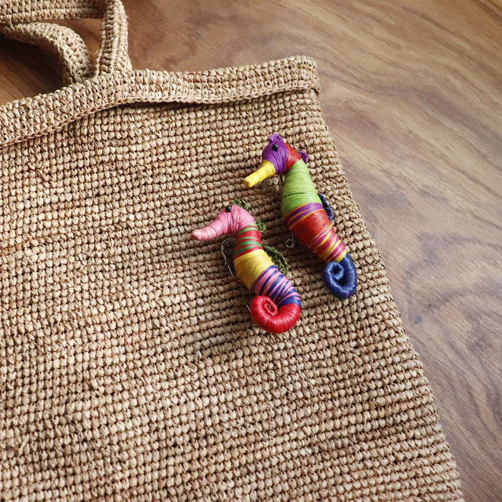 ラフィアブローチ タツノオトシゴ アソート　大/小