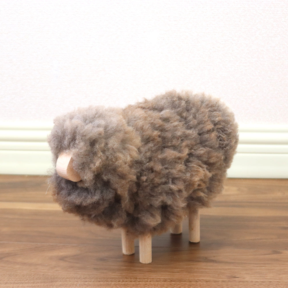 ふわふわヒツジ置物 ミニ茶白 18CM