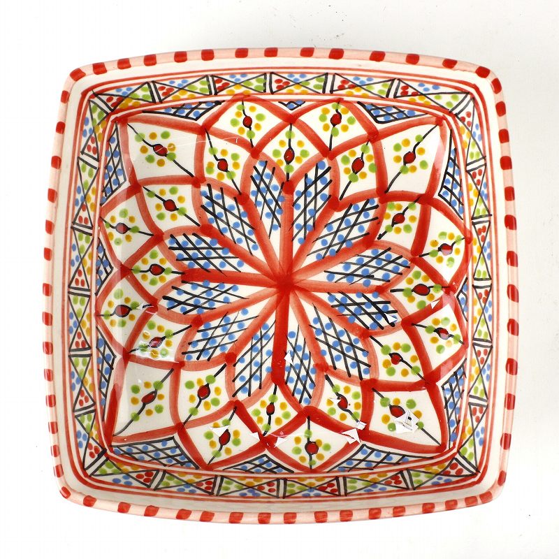 スラマ チュニジア製陶器 手描き四角深皿 18cm 赤